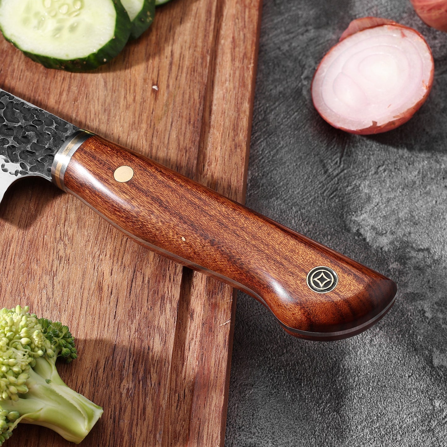 Couteau de Chef Japonais – Indispensable au Quotidien